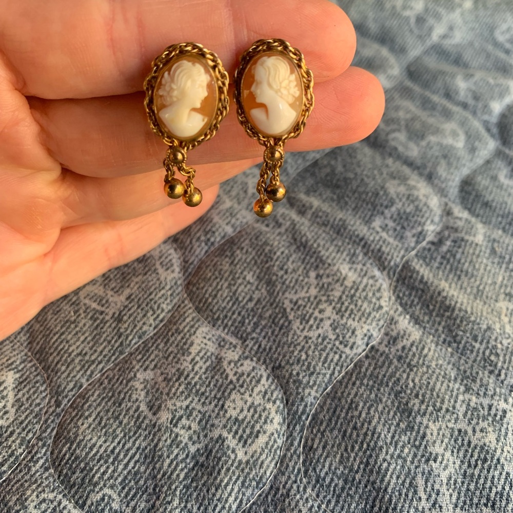 Vintage Cameo Earrings